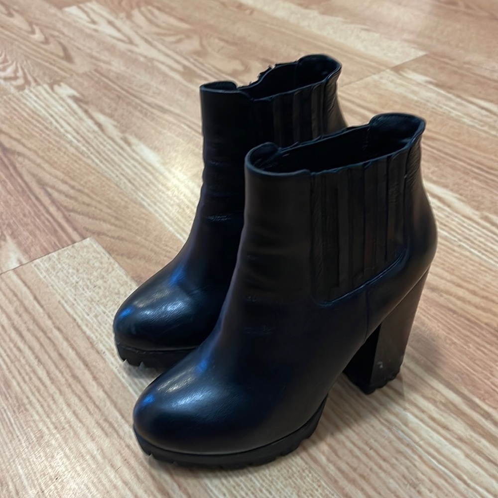 Steven Madden boots